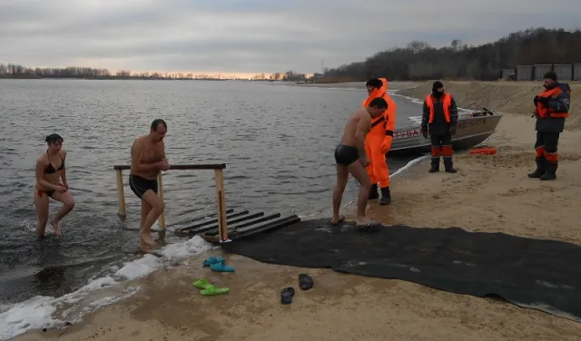 Водохреще у Черкасах минуло без надзвичайних ситуацій — фото 3