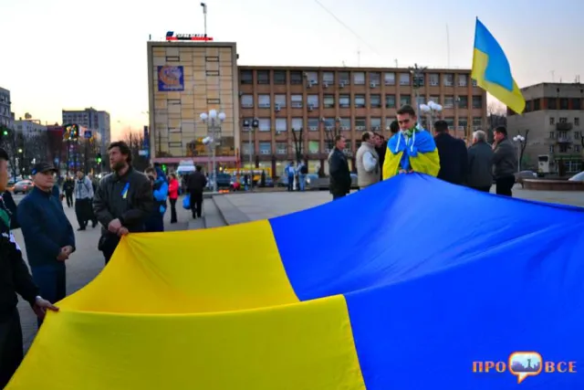 У Черкасах вшанували пам’ять Небесної Сотні (Фоторепортаж) + (Відео) — фото 4