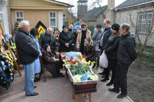 У місті Корсунь-Шевченківський Черкаської області, поховали майданівця Василя Сергієнка (Фото) — фото 2