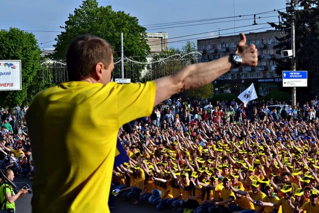 У Черкасах встановили рекорд України з присідання (Фоторепортаж) + (Відео) — фото 2