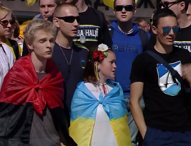 У Черкасах пройшов марш ультрас «За єдину Україну» (Фото) + (Відео) — фото 2