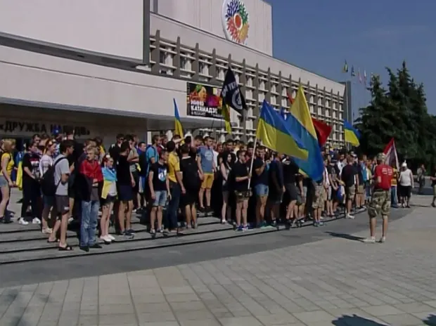 У Черкасах пройшов марш ультрас «За єдину Україну» (Фото) + (Відео) — фото 4