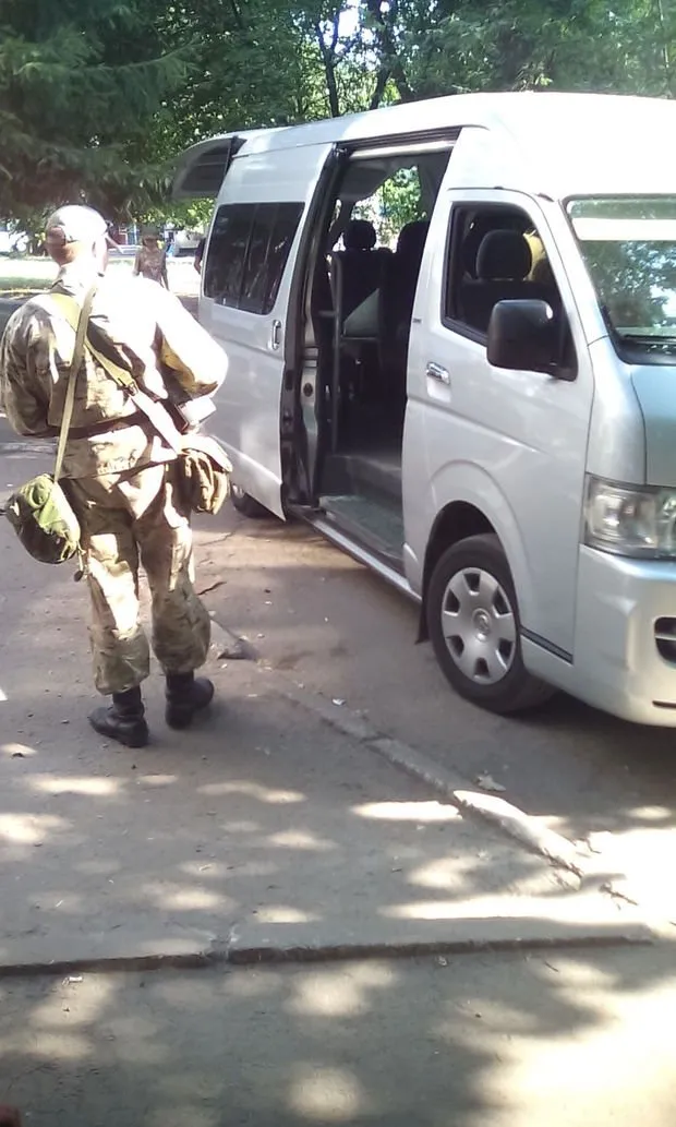 Правий Сектор відправив нову партію гуманітарки в зону АТО (Фото) — фото 3