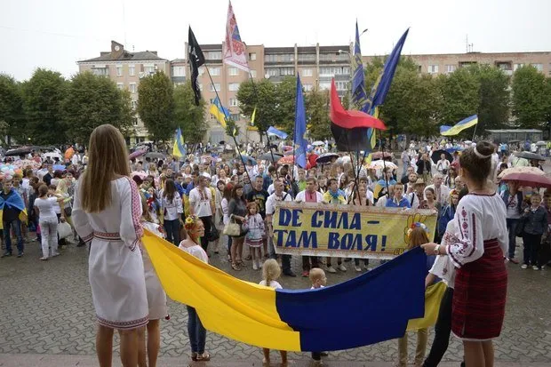 Близько півтисячі черкасців узяли участь у Марші патріотів (Фото) + (Відео) — фото 6