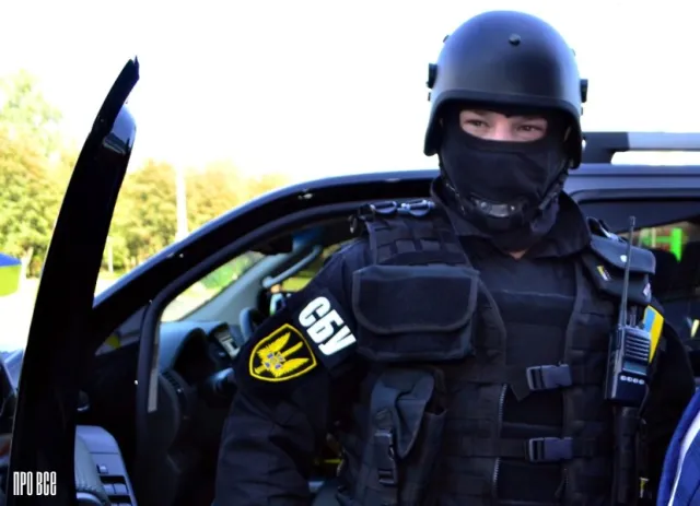 Губернатор передав бійцям спецпідрозділу «Альфа» два новенькі «Ніссани» (Фото) + (Відео) — фото 3