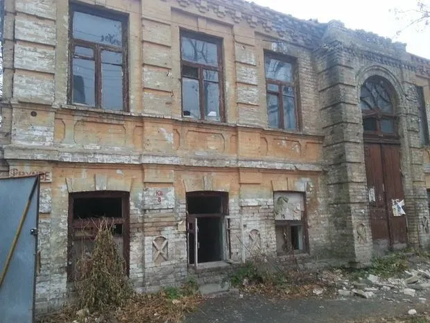 У Черкасах розбирають історичну будівлю (Фото) — фото 3