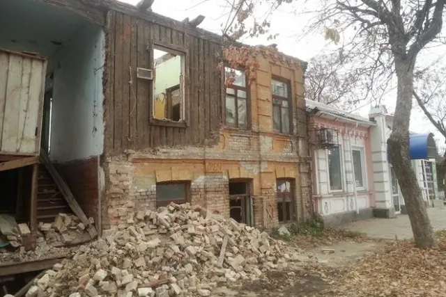 У Черкасах розбирають історичну будівлю (Фото) — фото 4