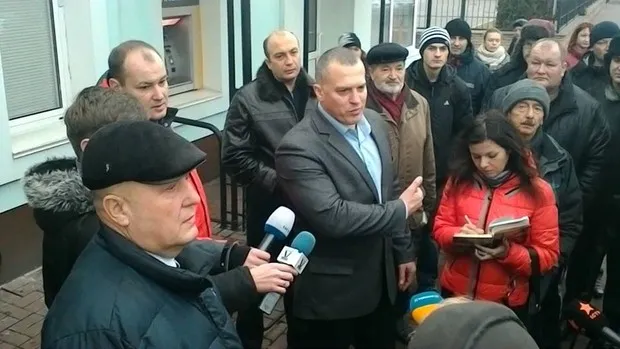 Кілька десятків черкасців пікетували «Черкасиобленерго» (Фото) — фото 4