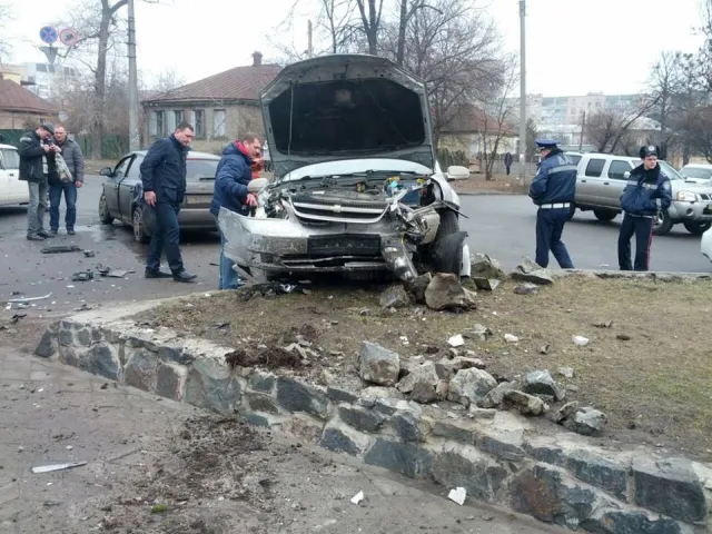 Працівниця прокуратури Черкаського району влаштувала жахливу ДТП (фото) — фото 1
