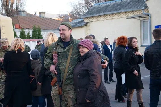 З Донбасу повернулися 40 черкаських міліціонерів (фоторепортаж) — фото 11