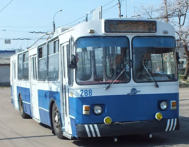 Депутати вирішували чи доцільно вирізати на металобрухт шість зношених «рогатих» (фото) — фото 5