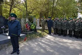 На могилі генерал-майора Ігоря Момота відкрили пам’ятник(фото) — фото 3