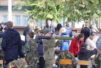 У Черкасах на центральній вулиці провели демонстрацію військової техніки і зброї(фото) — фото 3