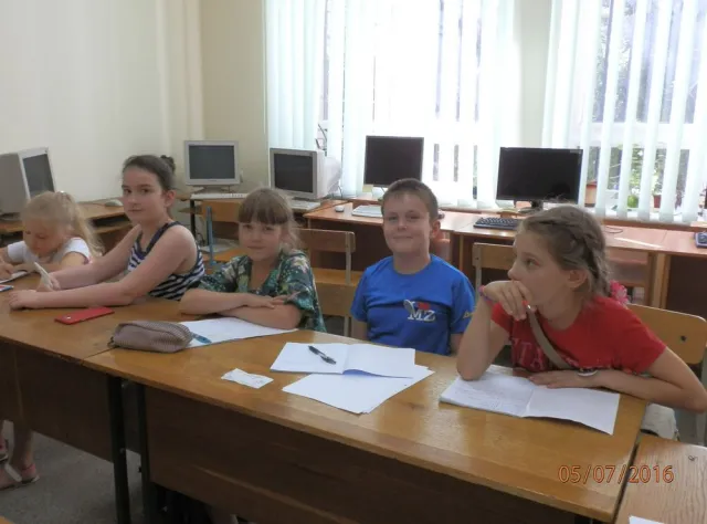 У Черкасах відкрилась літня навчально-наукова школа для дітей — фото 1