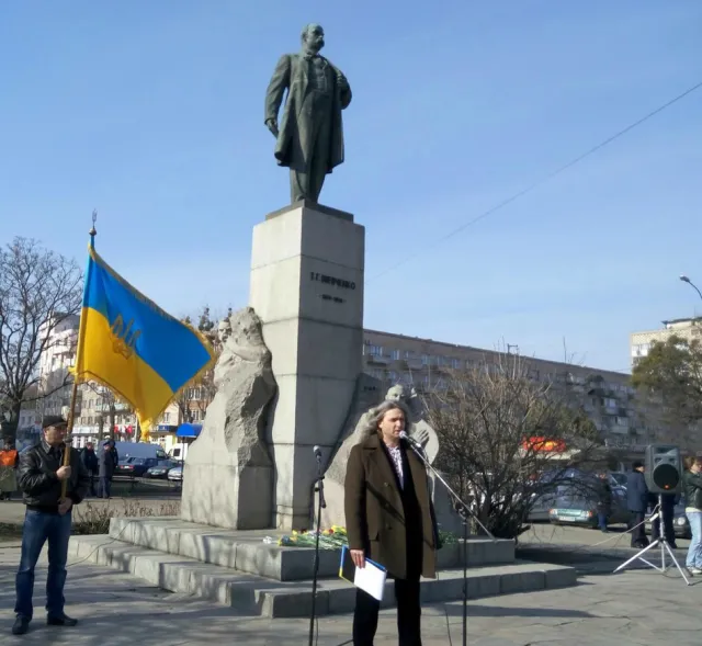 Дні пам’яті Т.Г. Шевченко – вшановуємо квітами великого Кобзаря — фото 1