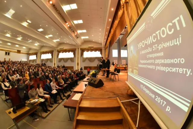 Свою 57 річницю  ЧДТУ відзначив підписанням угод із найбільшими працедавцями регіону — фото 2
